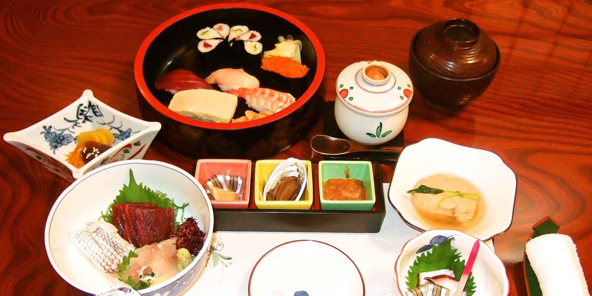 八千代鮨（やちよずし）