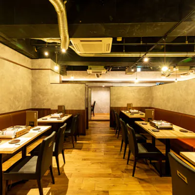 落ち着いた雰囲気の店内