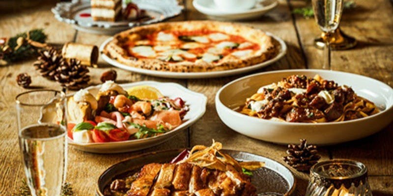 シェアで愉しむXmas メインは鶏ももソテーにピッツァなど全6品＋乾杯スパークリングワイン（12/24～25）