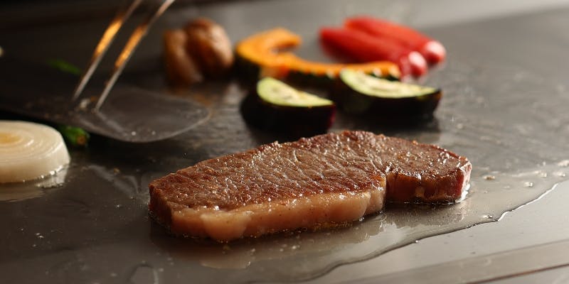 【神戸牛ディナーコース】神戸牛極上赤身ステーキ、神戸牛肉寿司、神戸牛のシチューなど全6品