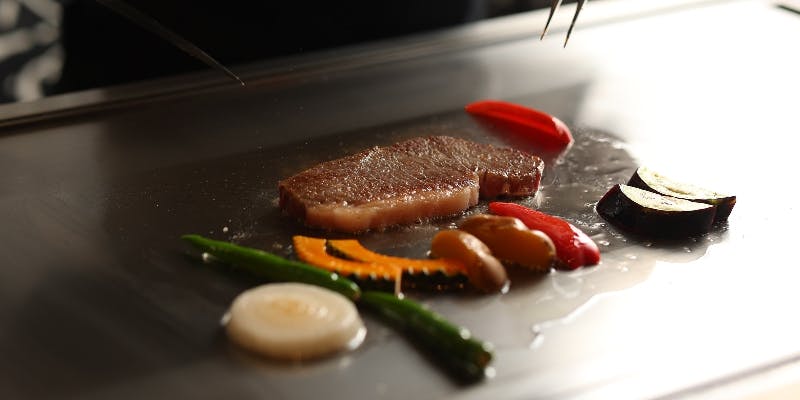 【神戸牛ランチコース】神戸牛極上赤身ステーキ、兵庫県産地野菜のサラダなど全4品