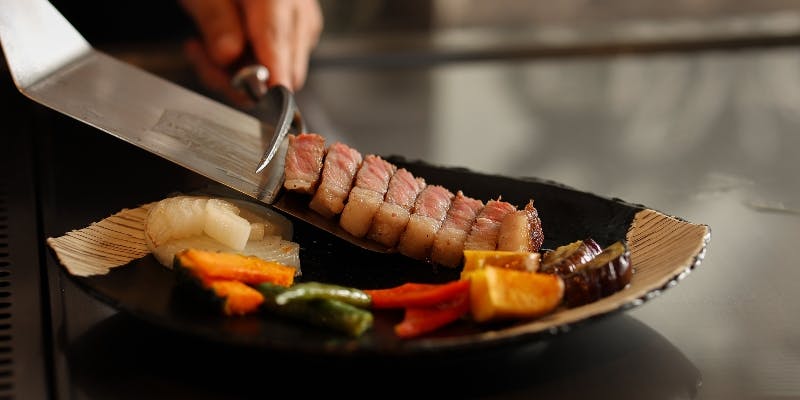 【事前ご予約限定・神戸牛栄吉・別格希少部位コース】神戸牛寿司、神戸牛別格希少部位ステーキなど全8品