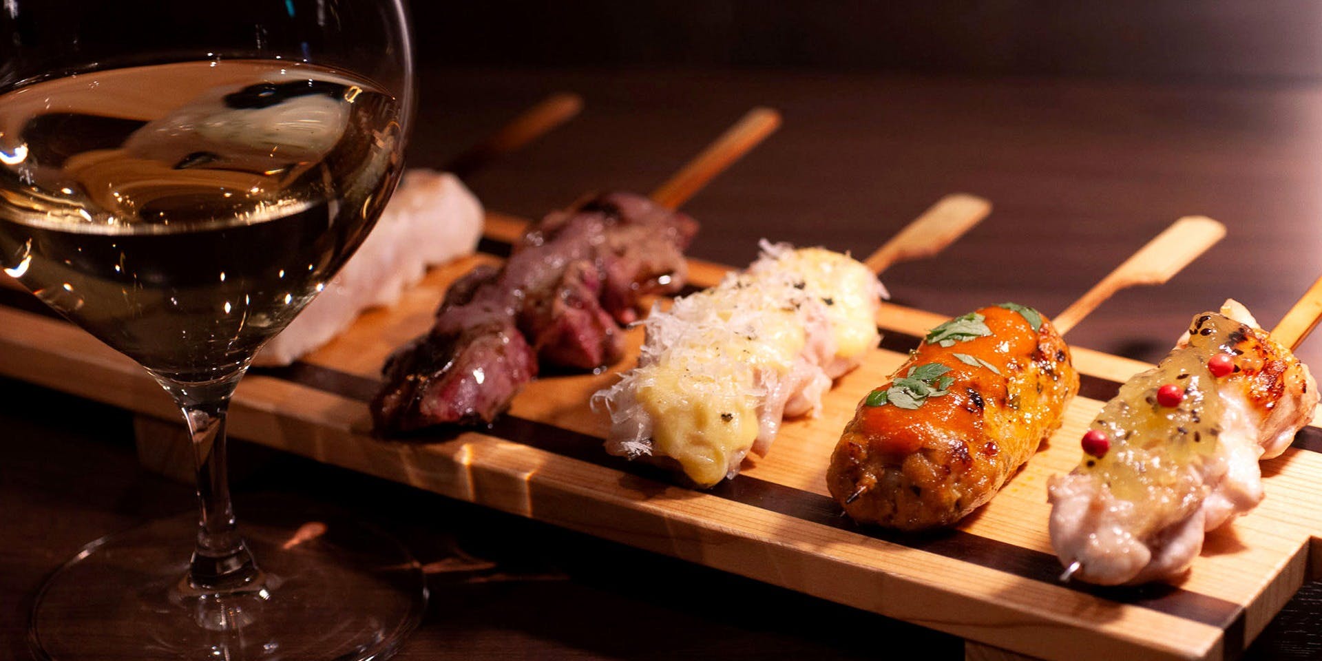 焼鳥とワイン ソバヤノニカイ