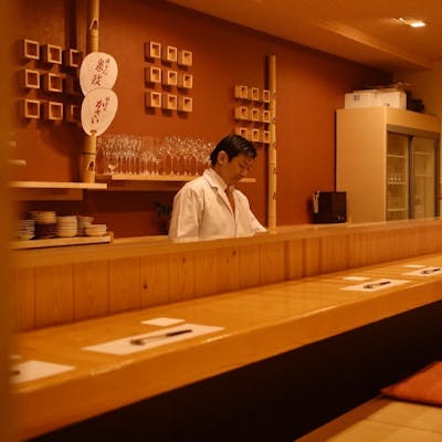 京都の魅力を知り尽くす店主の接客