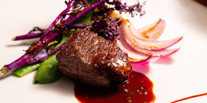 【Anniversary：アニバーサリー】乾杯用シャンパンとブーケがついた特別プラン　特別な日は特別な方と…