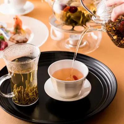 ワイン、中国茶のペアリングを愉しめる当店