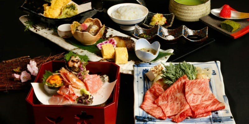【個室確約】お昼の個室御膳 【 輝】特選お造りと近江牛すき焼き【食後】本格抹茶、茶菓子付き