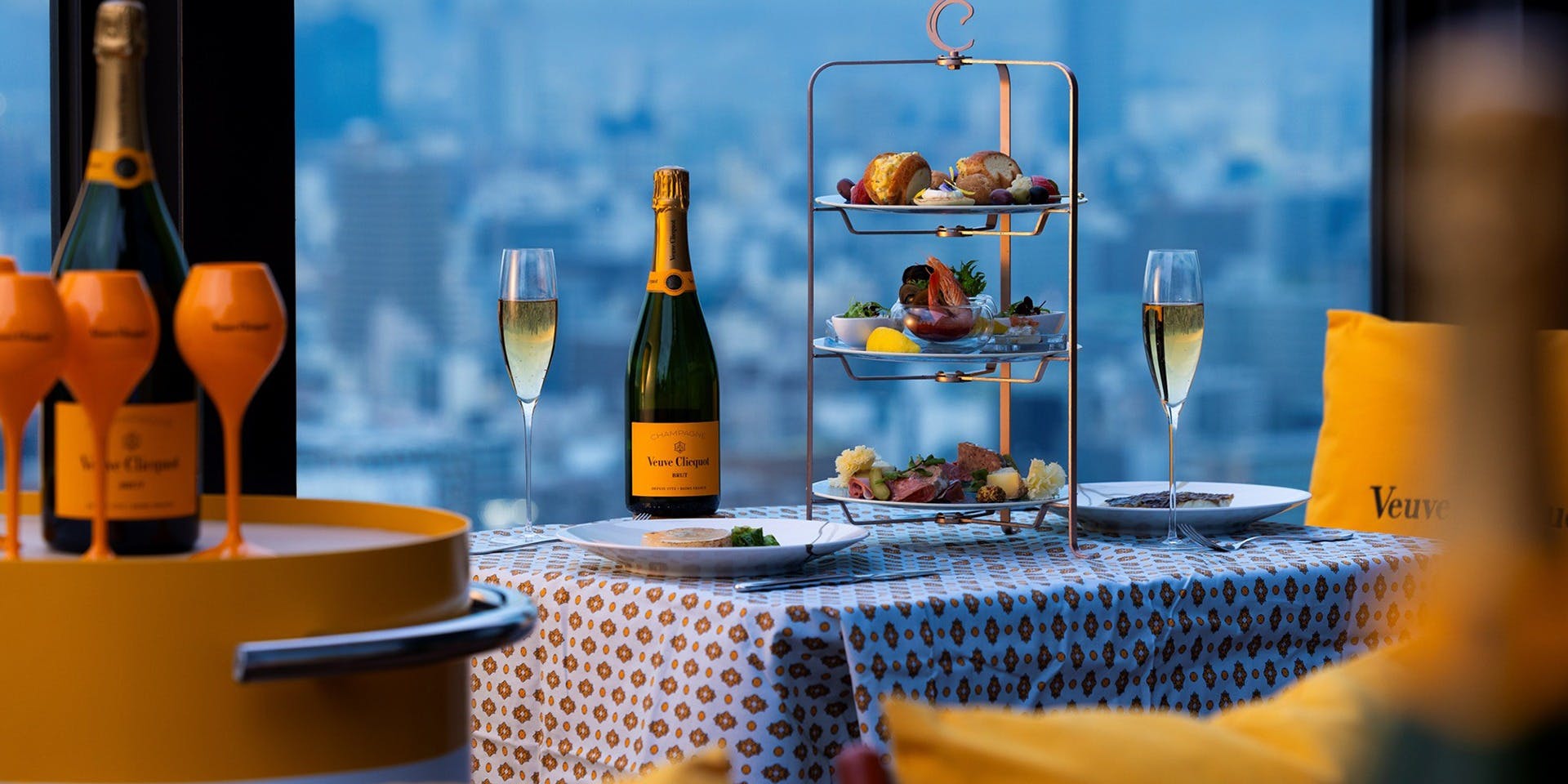 クルードデッキ／センタラグランドホテル大阪33階 Veuve Clicquot