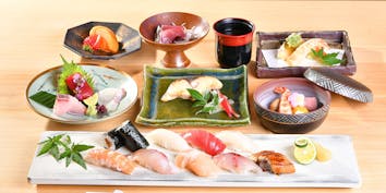 【おまかせ握りコース】お造り3種や天ぷら盛り合わせ、握り寿司など 全7品 - 北新地 鮨割烹 のの