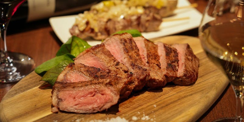 ROPPONGI STEAK HOUSE MEATON Aコース メインには王道のサーロイン