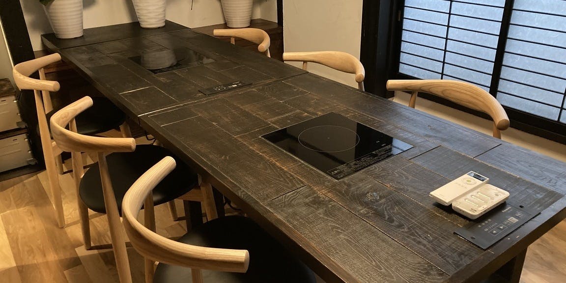 綾町で購入 レジンテーブル 椅子付き