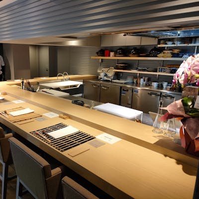 和の雰囲気が心地よい店内