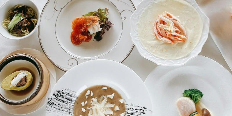 輝（かがやき）海老や蟹など海鮮料理が中心の全8品＋選べるワンドリンク