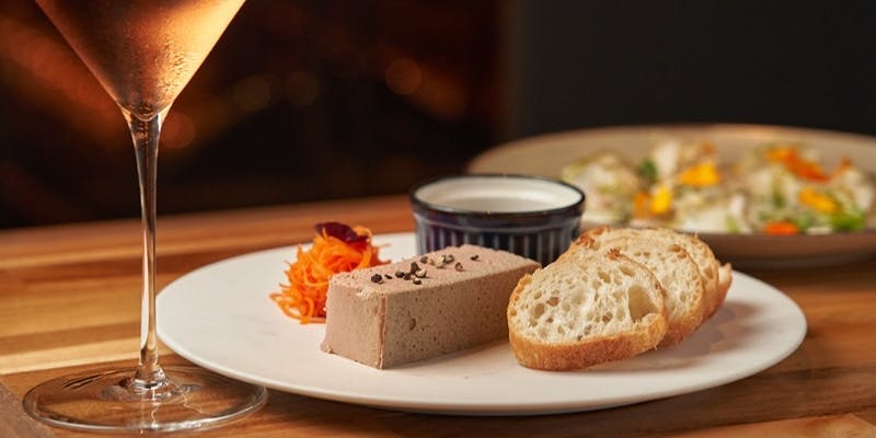 【Seasonal Course 全6品】アミューズ、パスタ、真鯛ポワレ、A5山形牛イチボステーキ、デザートなど