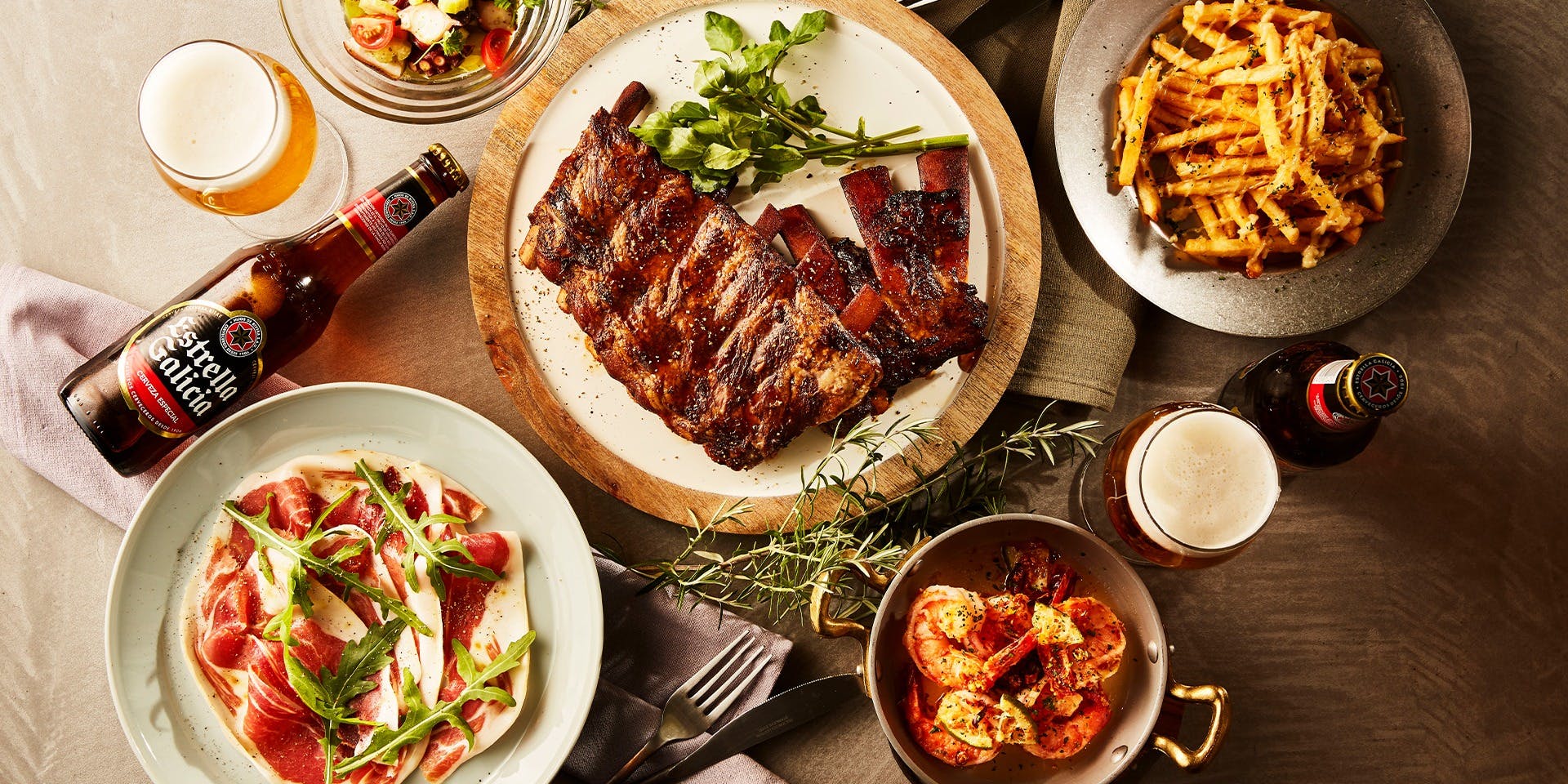 スラッシュカフェアンドバー 川崎（slash cafe & bar 川崎）