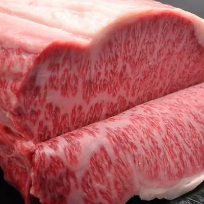 こだわりのお肉でしゃぶしゃぶとすき焼きを愉しむ