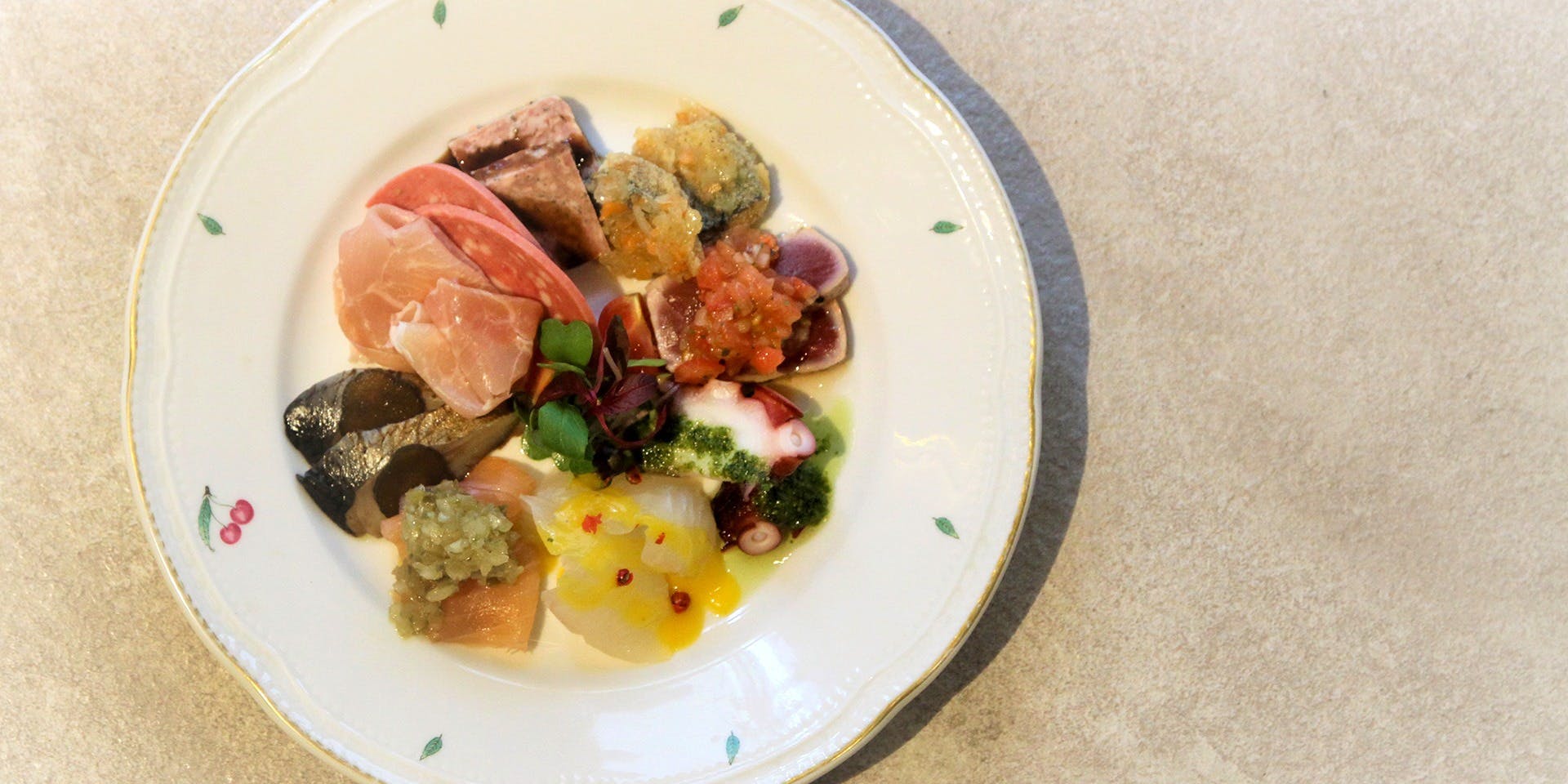 vino italiano zizi cucina（ヴィノ・イタリアノ・ジジ・クッチーナ）