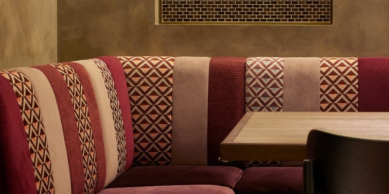 福岡焼肉 Kintanキンタンのテーブル席の様子