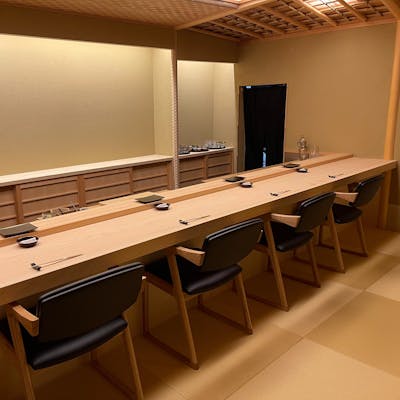 カウンターにてお楽しみいただけます