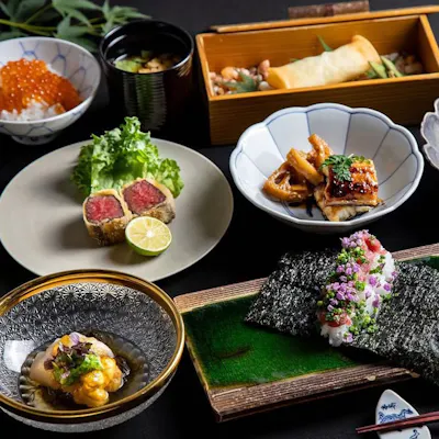 旬の食材にこだわった料理をご提供
