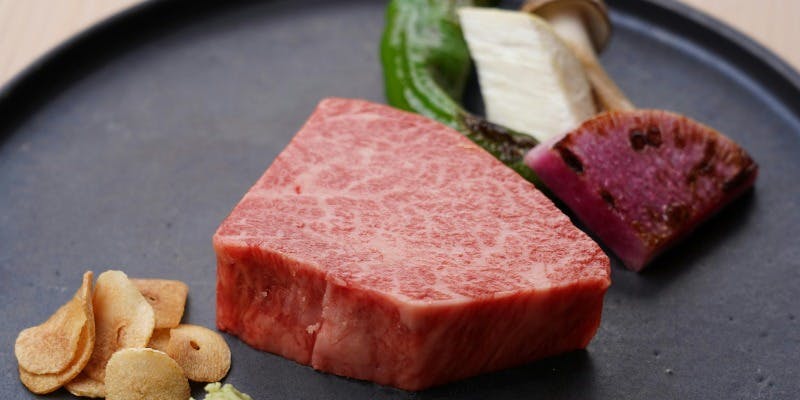 【ステーキコース】シェフ厳選黒毛和牛　お肉好きな方へお勧め　全6品＋乾杯スパサービス（赤身200g）
