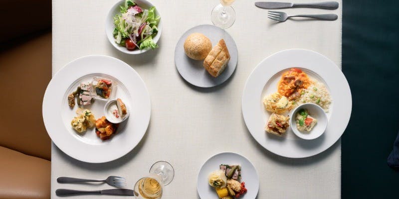 【前菜ブッフェと楽しむモダンランチ】＋選べるメイン（時間無制限）