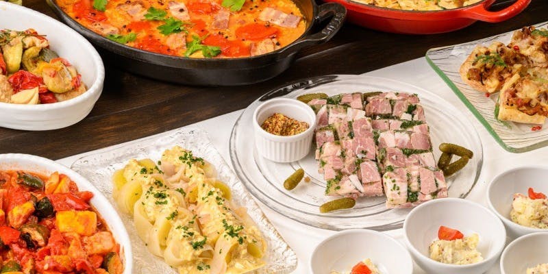 約30種のフレンチが好きなだけ！5～6種のデザートやテリーヌやサラダも＋ワンドリンク付（平日限定90分）