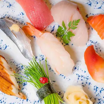 本格的なにぎり寿司と旬の食材を使った逸品で心安らぐひとときを