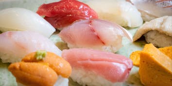 【季節のお任せコース】前菜、お造り2種、寿司10貫など全7品 - 鮨ゆう元