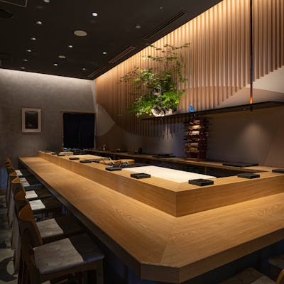 細部まで洗練された居心地のよい和の空間で、上質なひとときを