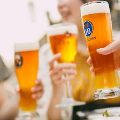 世界各国から集めた常18タップの樽生ビール