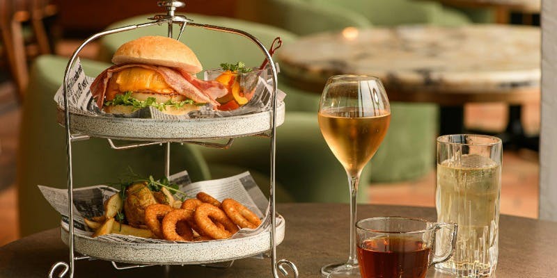 Magic Hour Fifty Five～シェラトンが作る最高のバーガーを最上階のバーで愉しむ～