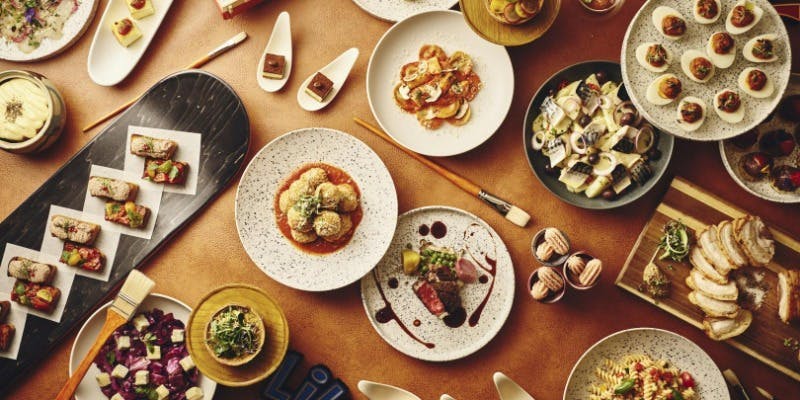 【土日祝限定　選べるメインディッシュ付き】 ランチビュッフェ