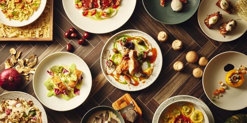 【1/1 限定】年始ブッフェディナー（ご利用時間 17時半～19時半）