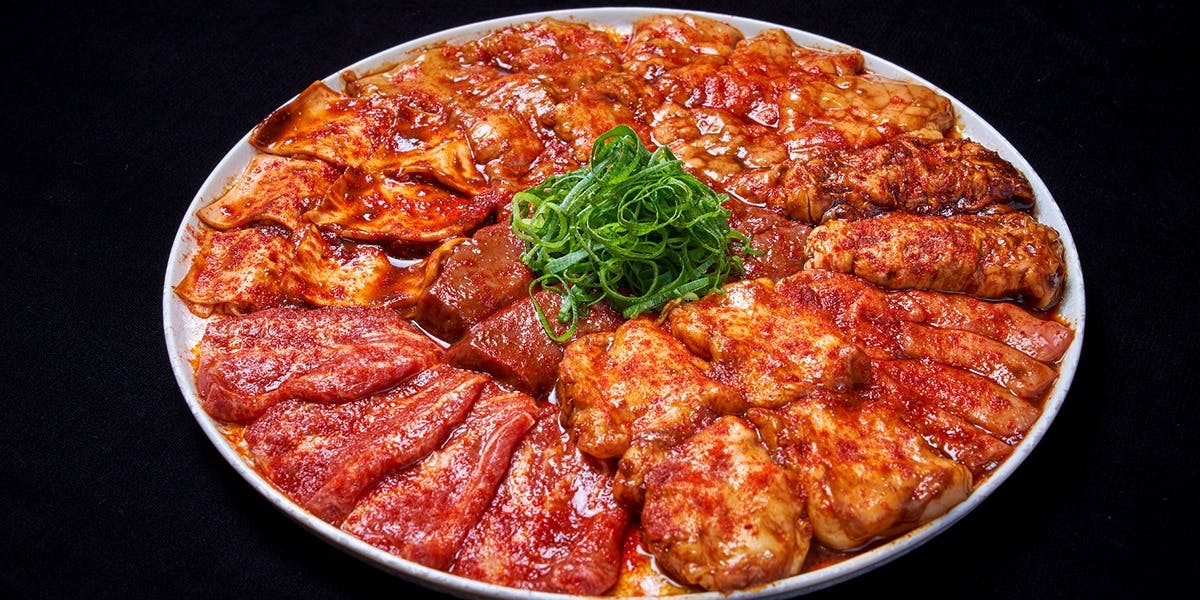 和牛焼肉 やくにく 路地裏