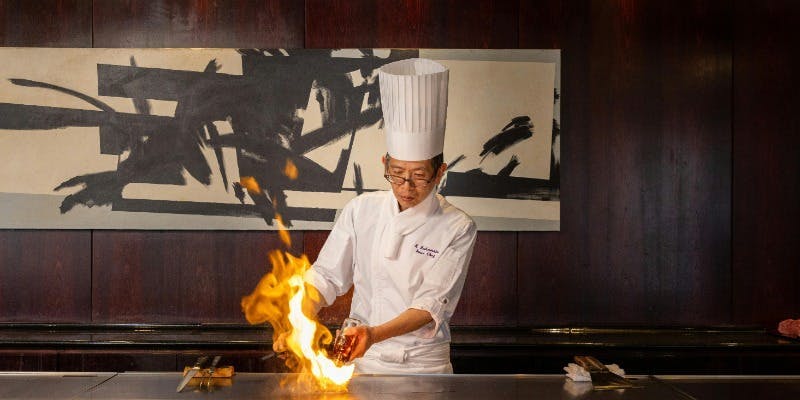 鉄板焼 ディナーコース 【雅】みやび＋季節の前菜・サラダ・黒毛和牛の食べ比べ鉄板焼き　など6品