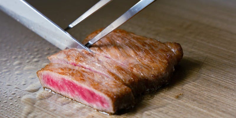 神戸ビーフの鉄板焼きランチ【心】こころ＋部位を選べる神戸ビーフの鉄板焼き・デザート　など6品