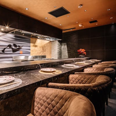 心地よい瀟洒さの中に包まれる名状しがたい高揚感