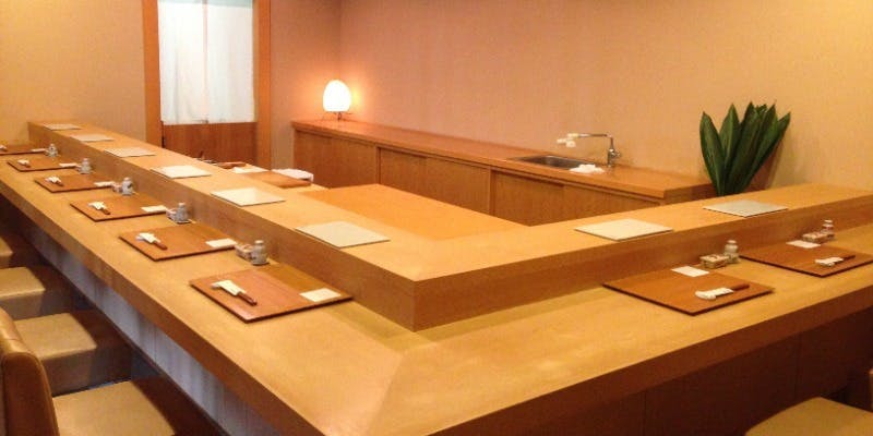 鮨 志の助（すし しのすけ）