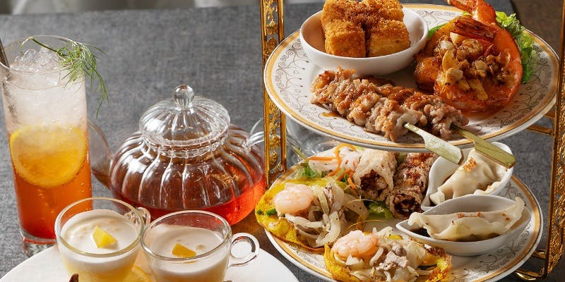 【秋の味覚アフタヌーンティー】モンブランやミニバインセオ等 全9種＋1ドリンク（平日11：00/11：30）