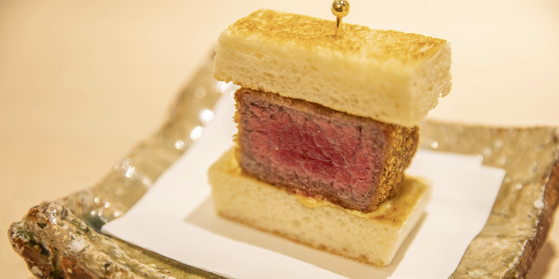 肉懐石 凜然（リンゼン）