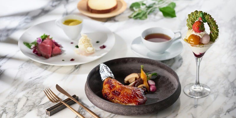 【Xmas2025】国産骨付きチキンのクリスマスランチコース（12/2～19の平日限定）