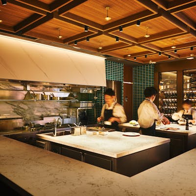 ライブ感溢れるシェフズキッチン