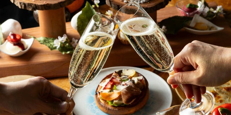 【Free Flow付き Prix fixe女子会プラン】選べるメニューとプラン限定デザートが人気！