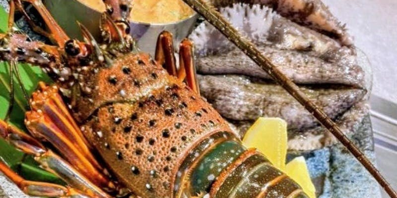 【Xmas限定2025】　伊勢海老＆鮑・神戸ビーフユッケ等　クリスマス限定ラグジュアリーステーキコース