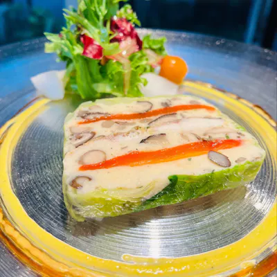 食材とスパイスが楽しめる逸品の料理