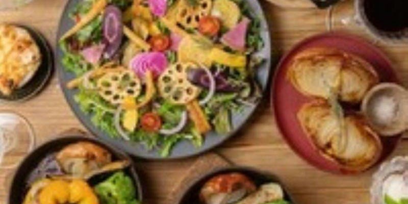 【B】丸ごとパプリカハンバーグ＆マッシュルーム＆人気の有機野菜料理＆季節のデザート＆カフェ付