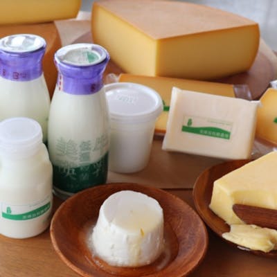 自社牧場 美瑛放牧酪農場の牛乳をふんだんに使用