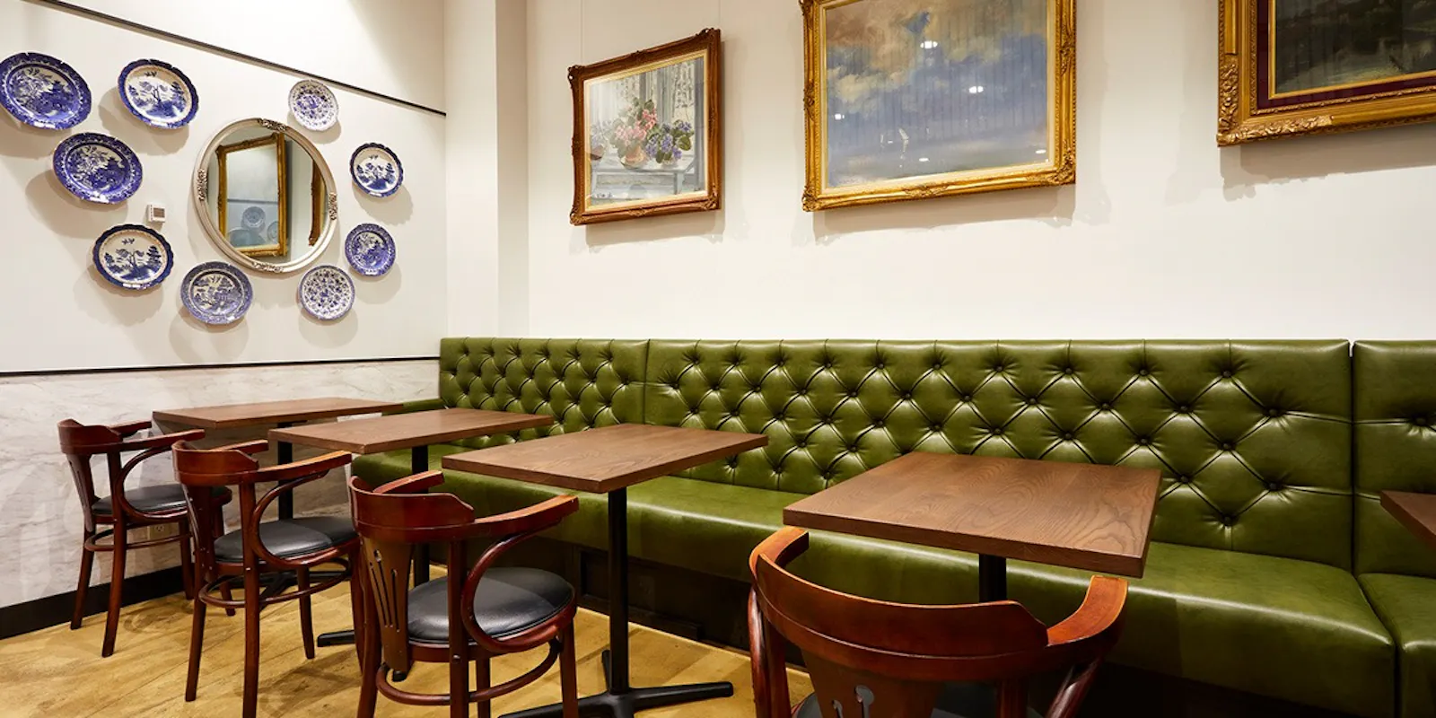 真不同 HONG KONG TEA ROOM 1946の店内
