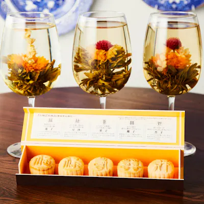 香港式飲茶を楽しむ優雅な夜